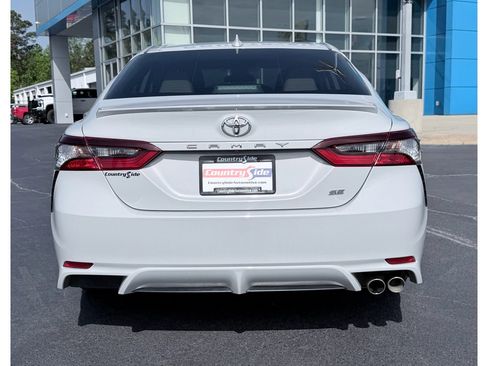 Used 2023 Toyota Camry SE image 8