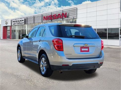 Used 2017 Chevrolet Equinox LS image 5