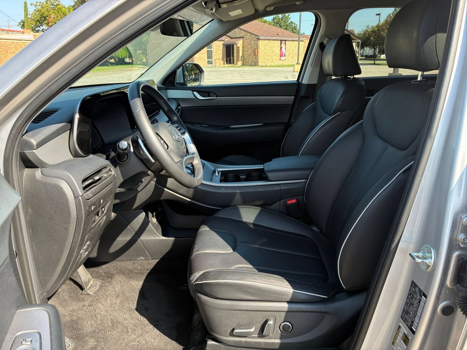Used 2025 Hyundai Palisade SEL FWD image 29