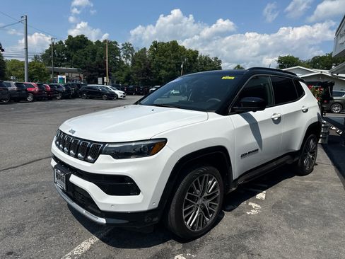 Used 2023 Jeep Compass Limited w/ Elite Group AWD/4WD image 8