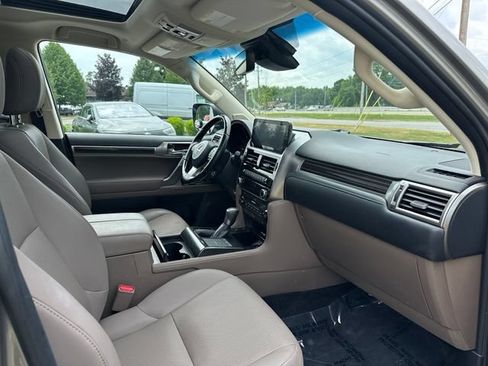 Used 2022 Lexus GX 460 Premium w/ Premium Plus Package AWD/4WD image 25