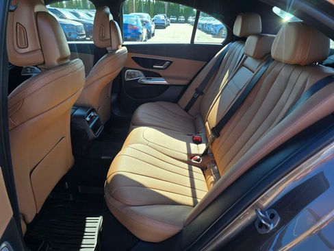 Used 2026 Mercedes-Benz E 350 4MATIC Sedan image 19