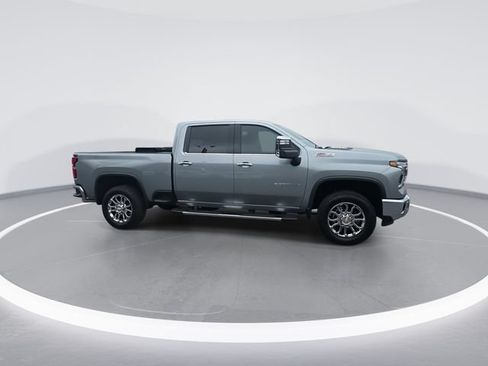 Used 2026 Chevrolet Silverado 2500 LTZ w/ LTZ Plus Package AWD/4WD image 9