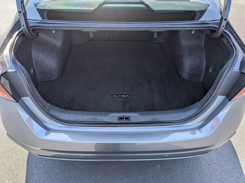 Used 2025 Nissan Altima 2.5 S FWD image 25