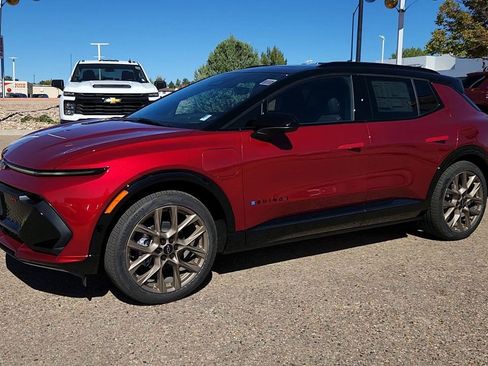 New 2026 Chevrolet Equinox EV RS image 4