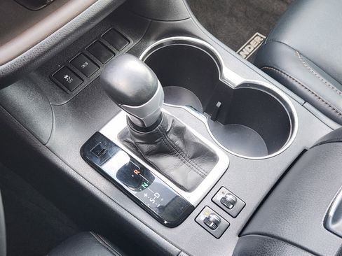 Used 2016 Toyota Highlander XLE image 23