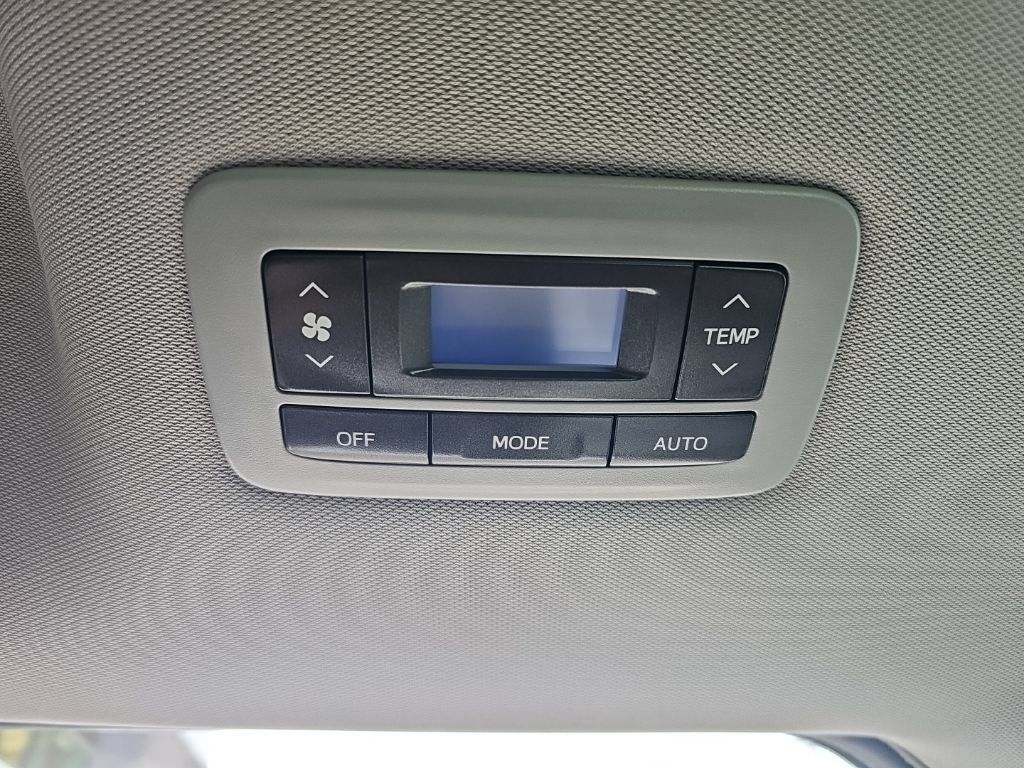 Used 2018 Toyota Sienna XLE w/ XLE Navigation Package FWD image 34