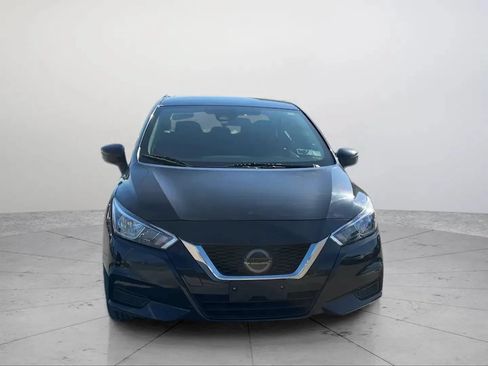 Used 2021 Nissan Versa SV FWD image 5