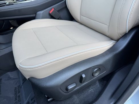 Used 2026 Buick Enclave Preferred w/ Power Package FWD image 15