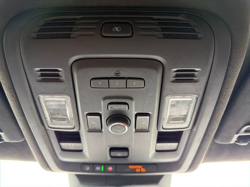 Used 2023 Cadillac Escalade ESV V AWD/4WD image 42