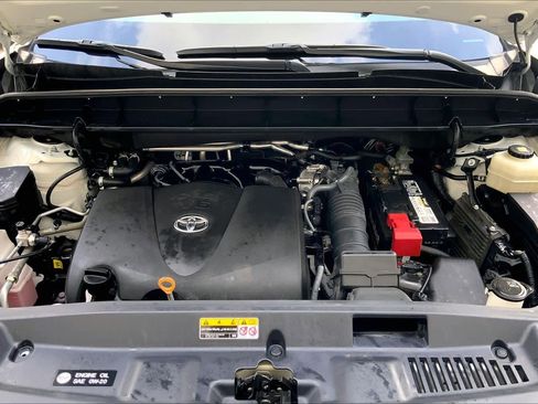 Used 2020 Toyota Highlander Platinum image 26
