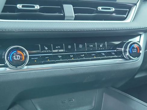 New 2026 Chevrolet Equinox LT w/ Convenience Package II image 15