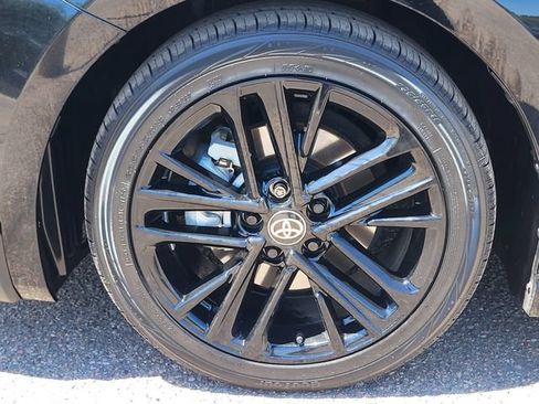 Used 2025 Toyota Camry SE FWD image 10