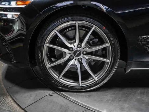 Used 2023 Genesis G70 3.3T image 9