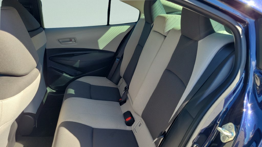 Certified 2025 Toyota Corolla LE FWD image 10