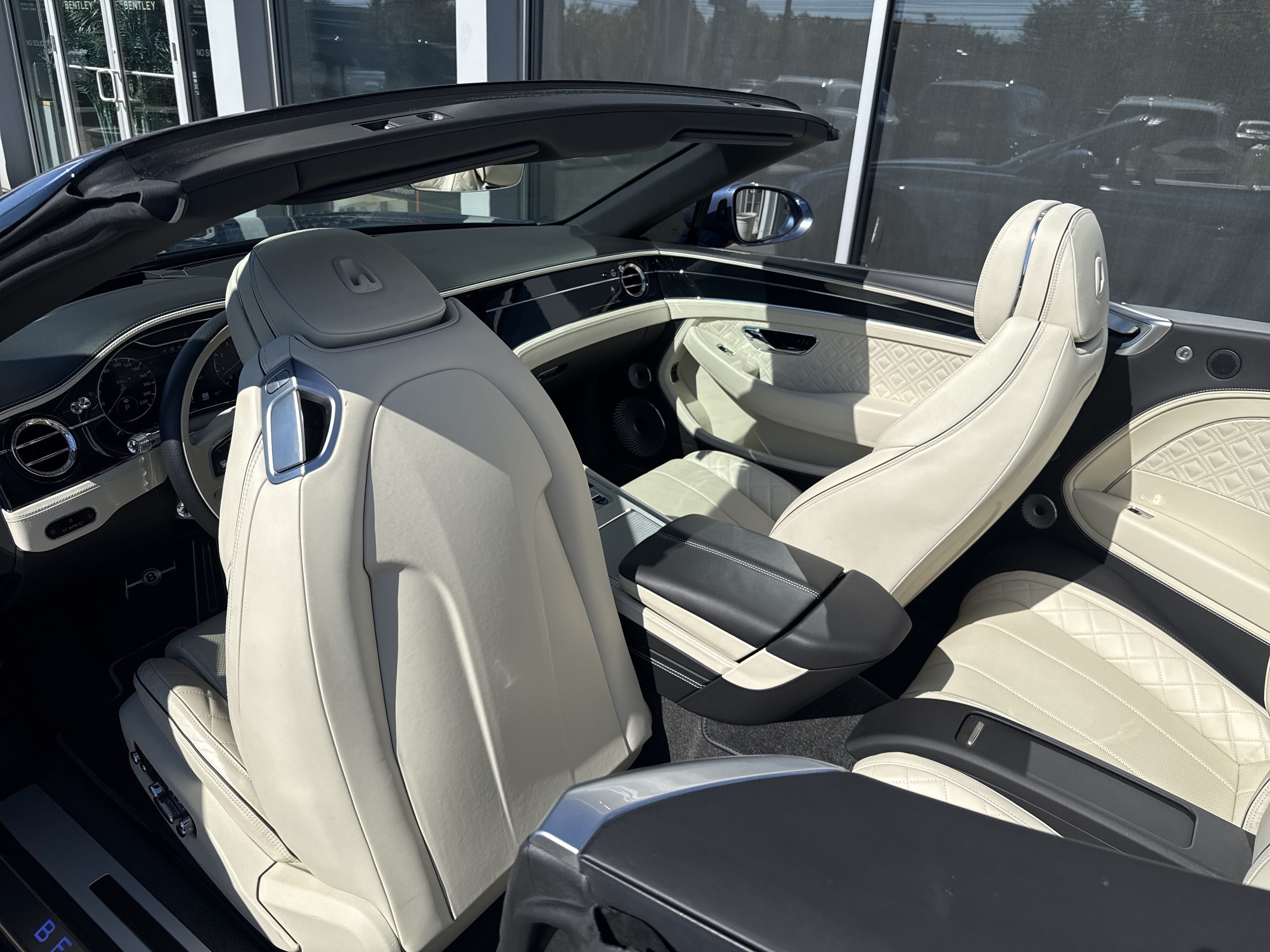 Used 2022 Bentley Continental GT AWD/4WD image 50