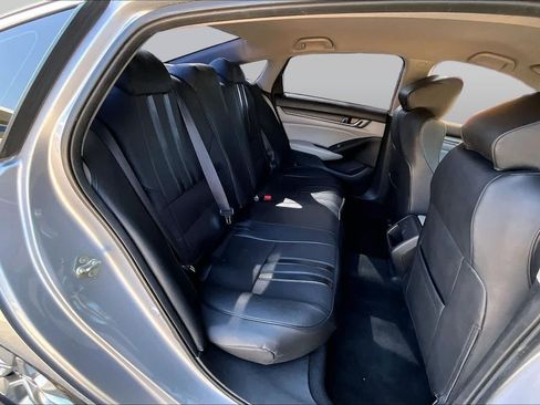 Used 2019 Honda Accord LX image 19