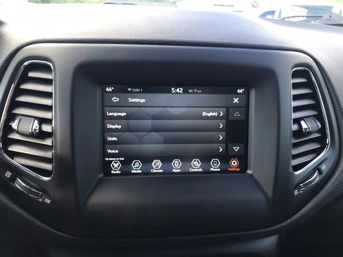 Used 2019 Jeep Compass Latitude w/ Popular Equipment Group AWD/4WD image 26