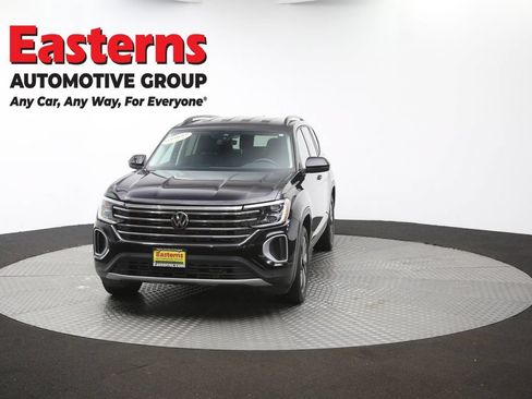 Used 2025 Volkswagen Atlas SE FWD image 53