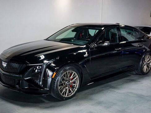 Used 2025 Cadillac CT5 V Blackwing image 5