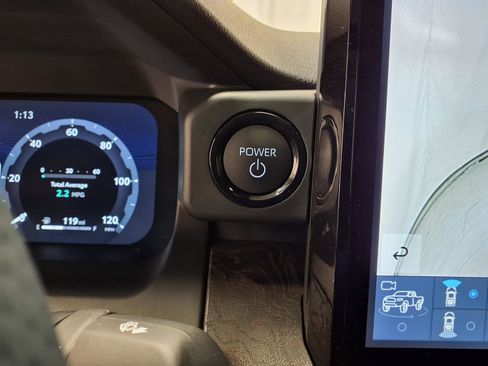 New 2026 Toyota Tacoma Limited AWD/4WD image 17