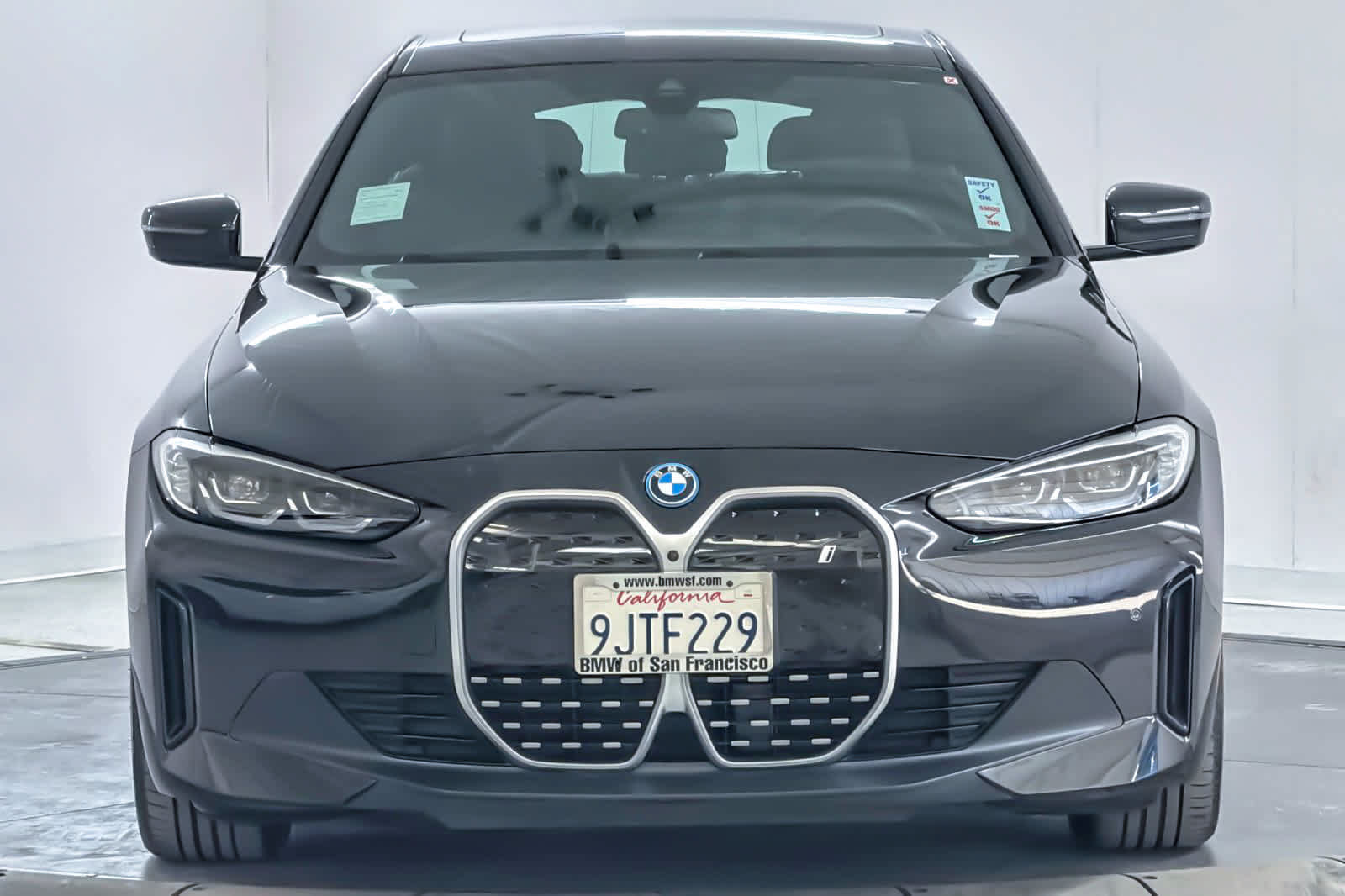 Used 2024 BMW i4 eDrive40 w/ Premium Package RWD image 10