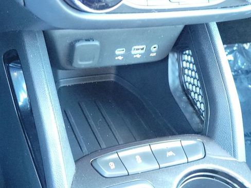 Used 2023 Chevrolet TrailBlazer LS FWD image 30