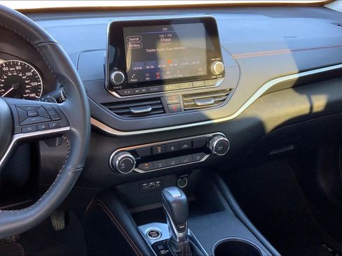 Used 2022 Nissan Altima 2.5 SR image 6