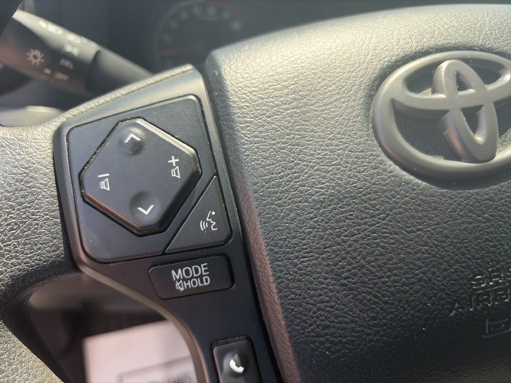 Used 2020 Toyota Tacoma SR w/ SR Convenience Package RWD image 21