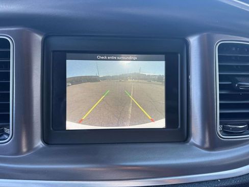 Used 2019 Dodge Charger SXT w/ Leather Interior Group image 20