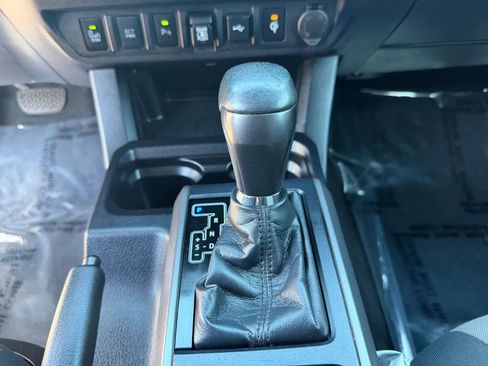 Used 2020 Toyota Tacoma TRD Sport w/ Technology Package RWD image 28