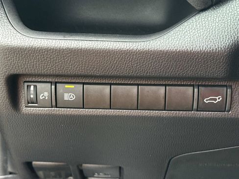 Used 2024 Toyota RAV4 XLE w/ Convenience Package FWD image 33