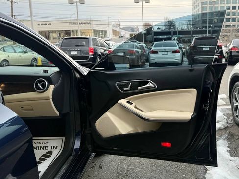 Used 2017 Mercedes-Benz CLA 250 4MATIC image 34