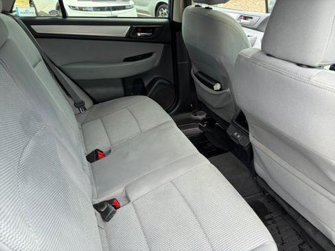 Used 2019 Subaru Outback 2.5i Premium w/ Popular Package #2 AWD/4WD image 18