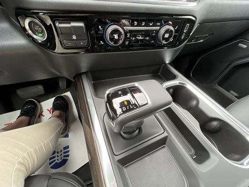 Used 2022 Chevrolet Silverado 1500 LT Trail Boss w/ LT Trail Boss Premium Package image 16