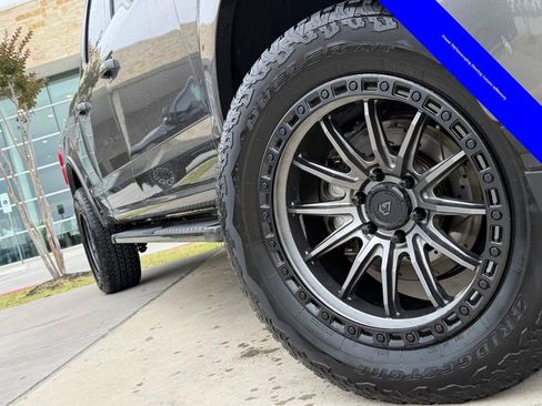Used 2018 Ford F150 Lariat w/ Equipment Group 502A Luxury AWD/4WD image 20