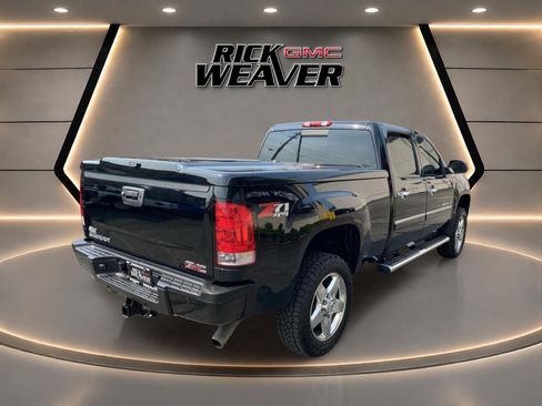 Used 2014 GMC Sierra 2500 Denali w/ Suspension Package, Off-Road AWD/4WD image 6