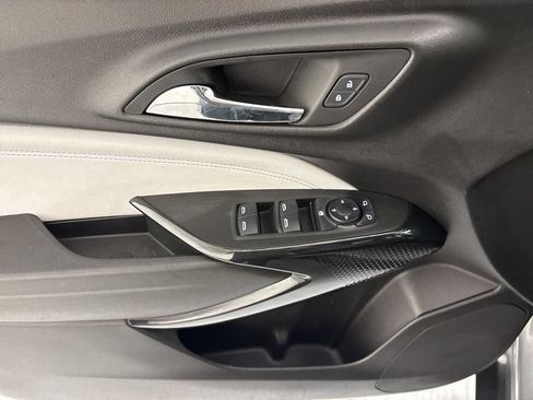 Used 2024 Chevrolet Trax LT FWD image 20