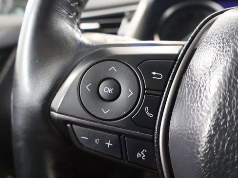 Used 2022 Toyota Camry SE image 18