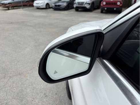 Used 2019 Mercedes-Benz GLC 300 image 17