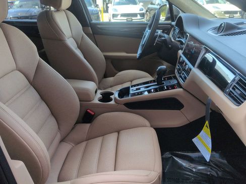 New 2026 Porsche Macan S image 25