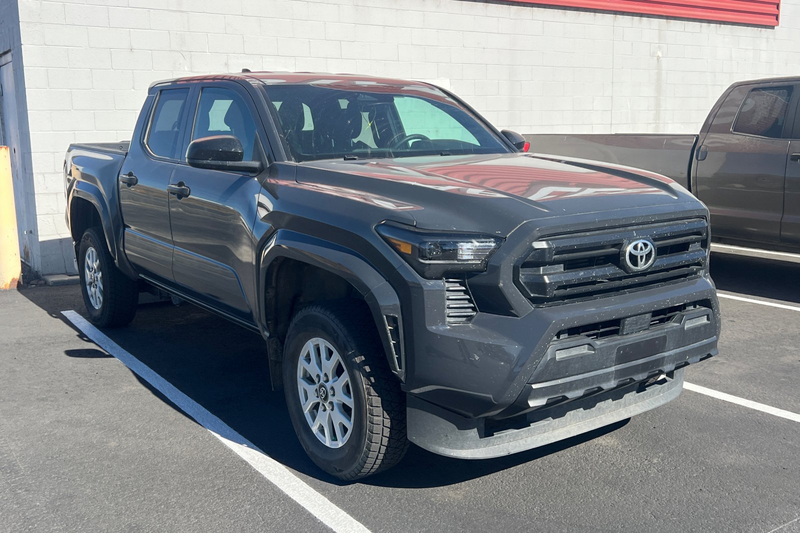 Used 2024 Toyota Tacoma SR RWD image 2