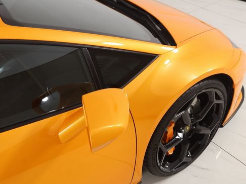 Used 2022 Lamborghini Huracan EVO image 65