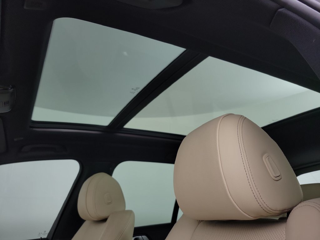 Used 2022 BMW X5 sDrive40i w/ M Sport Package RWD image 21