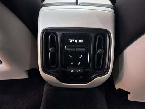 Used 2024 Aston Martin DBX 707 image 43