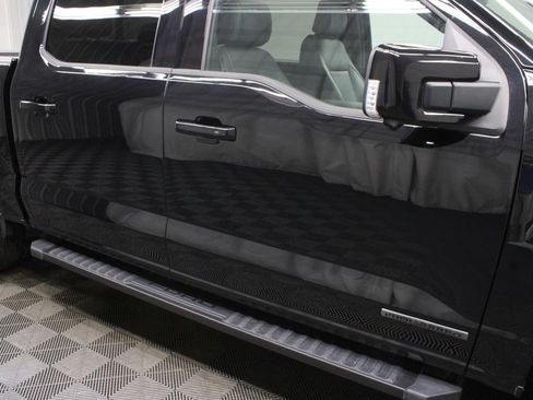 Used 2025 Ford F150 Lariat AWD/4WD image 44