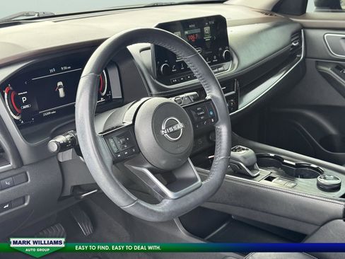 Used 2022 Nissan Rogue Platinum w/ Head-Up Display Package image 18