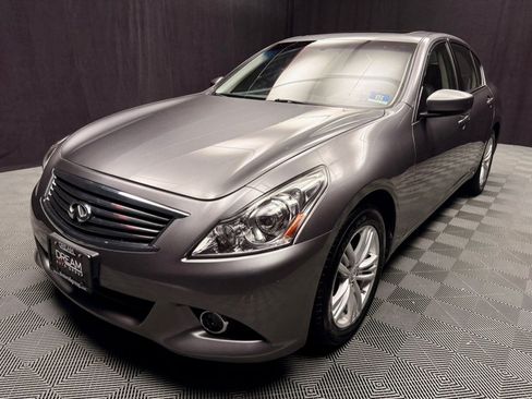 Used 2011 INFINITI G37 x Sedan w/ Premium Pkg AWD/4WD image 2