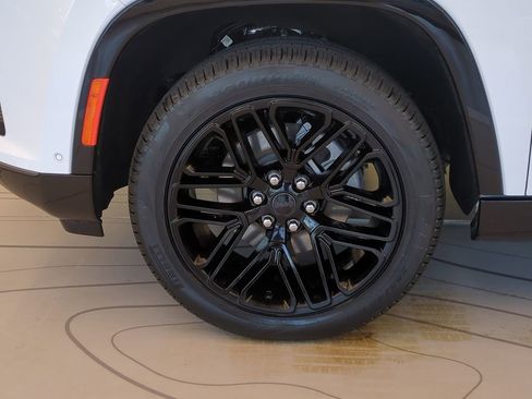 New 2026 Jeep Grand Wagoneer L Limited AWD/4WD image 11
