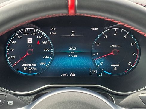 Certified 2022 Mercedes-Benz GLC 43 AMG 4MATIC image 25